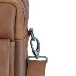 DSTRCT Special Laptopbag 2-vaks 17" Cognac -Fjallraven Tassen Verkoopwinkel 20210824 capture0003 2