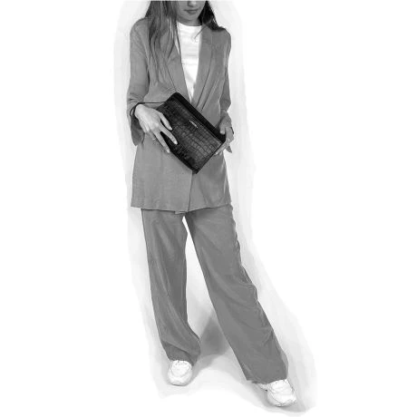 LouLou Essentiels Classy Croc 23 Crossbody Black 3 LouLou Essentiels Classy Croc 23 Crossbody Black