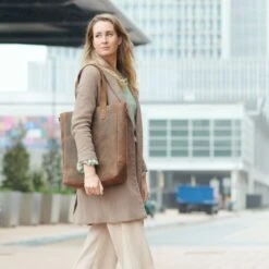 Plevier Jackson Shopper Laptoptas 15.6" Bruin 17 Plevier Jackson Shopper Laptoptas 15.6" Bruin -Fjallraven Tassen Verkoopwinkel 562 2 jackson 1000 x 1000