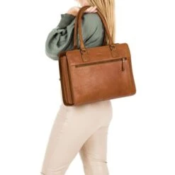 Burkely Antique Avery Handbag M 14" Cognac 14 Burkely Antique Avery Handbag M 14" Cognac -Fjallraven Tassen Verkoopwinkel 8007001.56.24 5