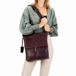 Burkely Antique Avery Crossover Messenger M Brown 13 Burkely Antique Avery Crossover Messenger M Brown -Fjallraven Tassen Verkoopwinkel 8007918.56.20 6