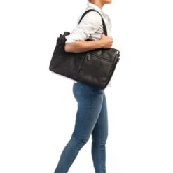 Burkely Antique Avery Dames Laptoptas 2-Zip 15.6" Black -Fjallraven Tassen Verkoopwinkel 85c9cde2ec362a19ae61e27654703fe4d0bf40c4 2