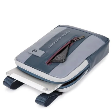 Piquadro Urban IPad 10.5"/ IPad 9.7" Crossbody Bag Gray/ Bordeaux 4 Piquadro Urban IPad 10.5"/ IPad 9.7" Crossbody Bag Gray/ Bordeaux - Afbeelding 2