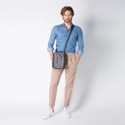 Piquadro Urban IPad 10.5"/ IPad 9.7" Crossbody Bag Gray/ Bordeaux 7 Piquadro Urban IPad 10.5"/ IPad 9.7" Crossbody Bag Gray/ Bordeaux -Fjallraven Tassen Verkoopwinkel ca1816ub00 grbo dett10