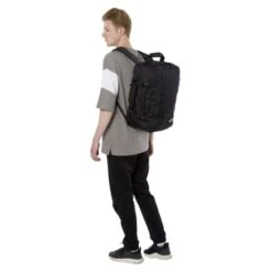 CabinZero Classic 36L Ultra Light Travel Bag Absolute Black -Fjallraven Tassen Verkoopwinkel cabin bag classic 36l absolute black on body side 640