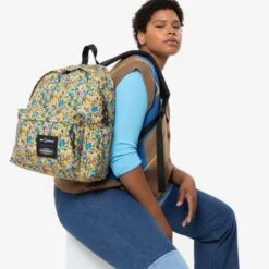 Eastpak Padded Pak'r Rugzak The Simpsons Color -Fjallraven Tassen Verkoopwinkel ek000620 7a2 alt001 uc217788 mhigh