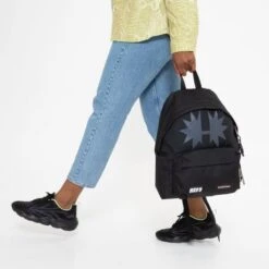 Eastpak Padded Pak'r Rugzak Kiss Black -Fjallraven Tassen Verkoopwinkel ek000620 q82 alt001 uc183377 mhigh
