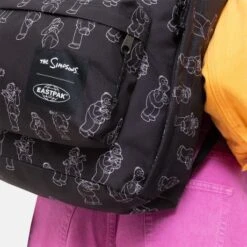 Eastpak Out Of Office Rugzak The Simpsons Black -Fjallraven Tassen Verkoopwinkel ek000767 7a1 alt013 uc235338 mhigh