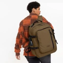 Eastpak Volker CS Rugzak Mono Army -Fjallraven Tassen Verkoopwinkel ek0a5bew o30 alt001 uc215827 mhigh