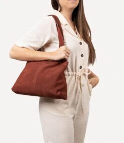 Cowboysbag Suede Handbag Cody Brandy -Fjallraven Tassen Verkoopwinkel handbag cody 000302 brandy 20964