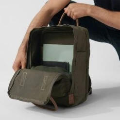 Fjallraven Fjällräven Kanken No. 2 Laptop 15" Rugzak Foilage Green 19 Fjallraven Fjällräven Kanken No. 2 Laptop 15" Rugzak Foilage Green -Fjallraven Tassen Verkoopwinkel kanken no 2 laptop 15 23569 663 l detail fjr 2