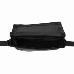 Chesterfield Bay Schoudertas Black 10 Chesterfield Bay Schoudertas Black -Fjallraven Tassen Verkoopwinkel leren schoudertas zwart bay 4