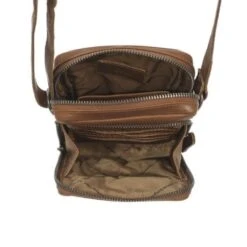 Chesterfield Hamilton Phonebag Schoudertas Cognac -Fjallraven Tassen Verkoopwinkel leren telefoontasje cognac hamilton 2