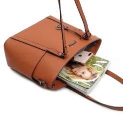 Pulcher New York Schoudertas 14" Cognac -Fjallraven Tassen Verkoopwinkel p 330 kleur cognac