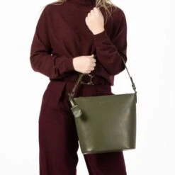 Burkely Parisian Paige Bucketbag Dark Green 13 Burkely Parisian Paige Bucketbag Dark Green -Fjallraven Tassen Verkoopwinkel parisian paige 1000152 43 74 5