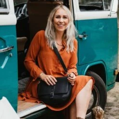 Cowboysbag Saskia Weerstand X Crossbody Bag Sagres Olive 12 Cowboysbag Saskia Weerstand X Crossbody Bag Sagres Olive -Fjallraven Tassen Verkoopwinkel sagres 1 1 1