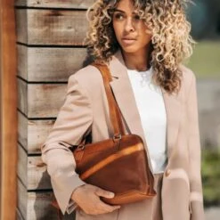 Chesterfield Santorini Schoudertas Bruin -Fjallraven Tassen Verkoopwinkel santorini 2 1